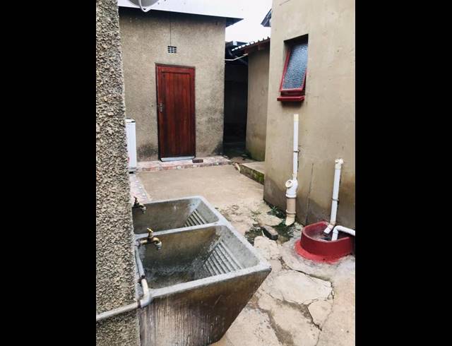 2 BEDROOM PROPERTY TO RENT IN NALEDI